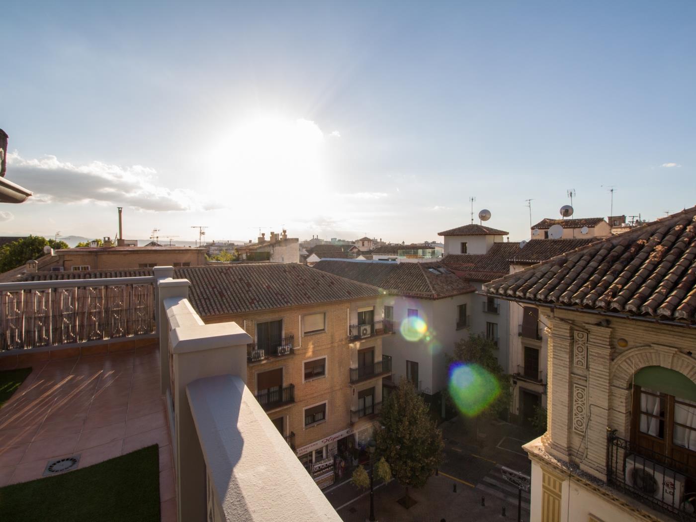 Fantastic penthouse with terrace and views in Granada