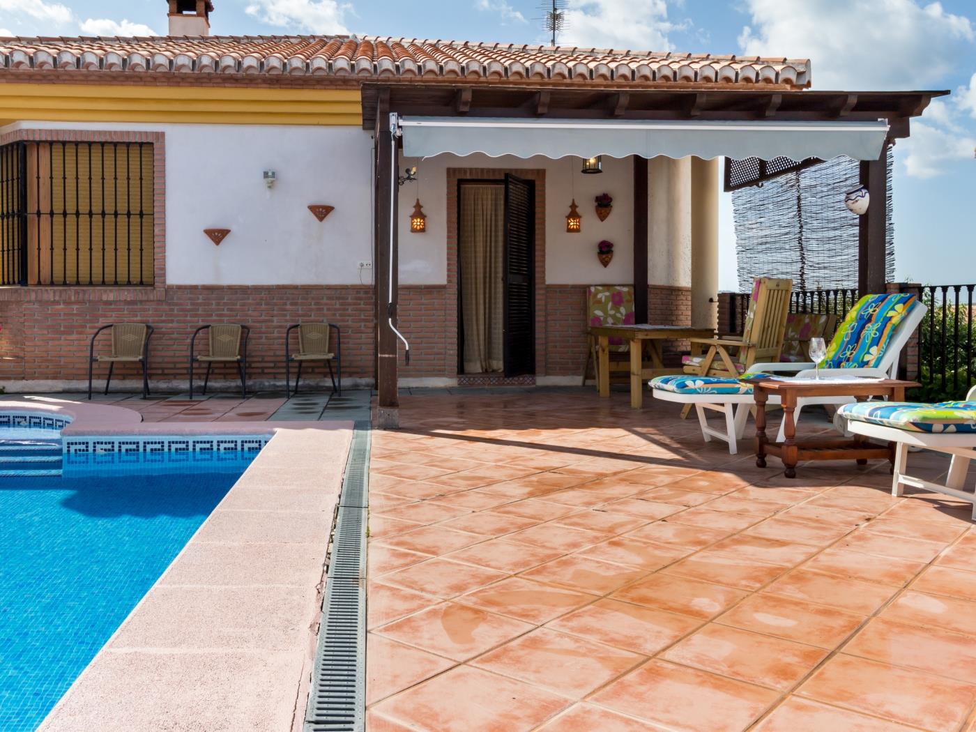 Beautiful country house with pool, in Dúrcal