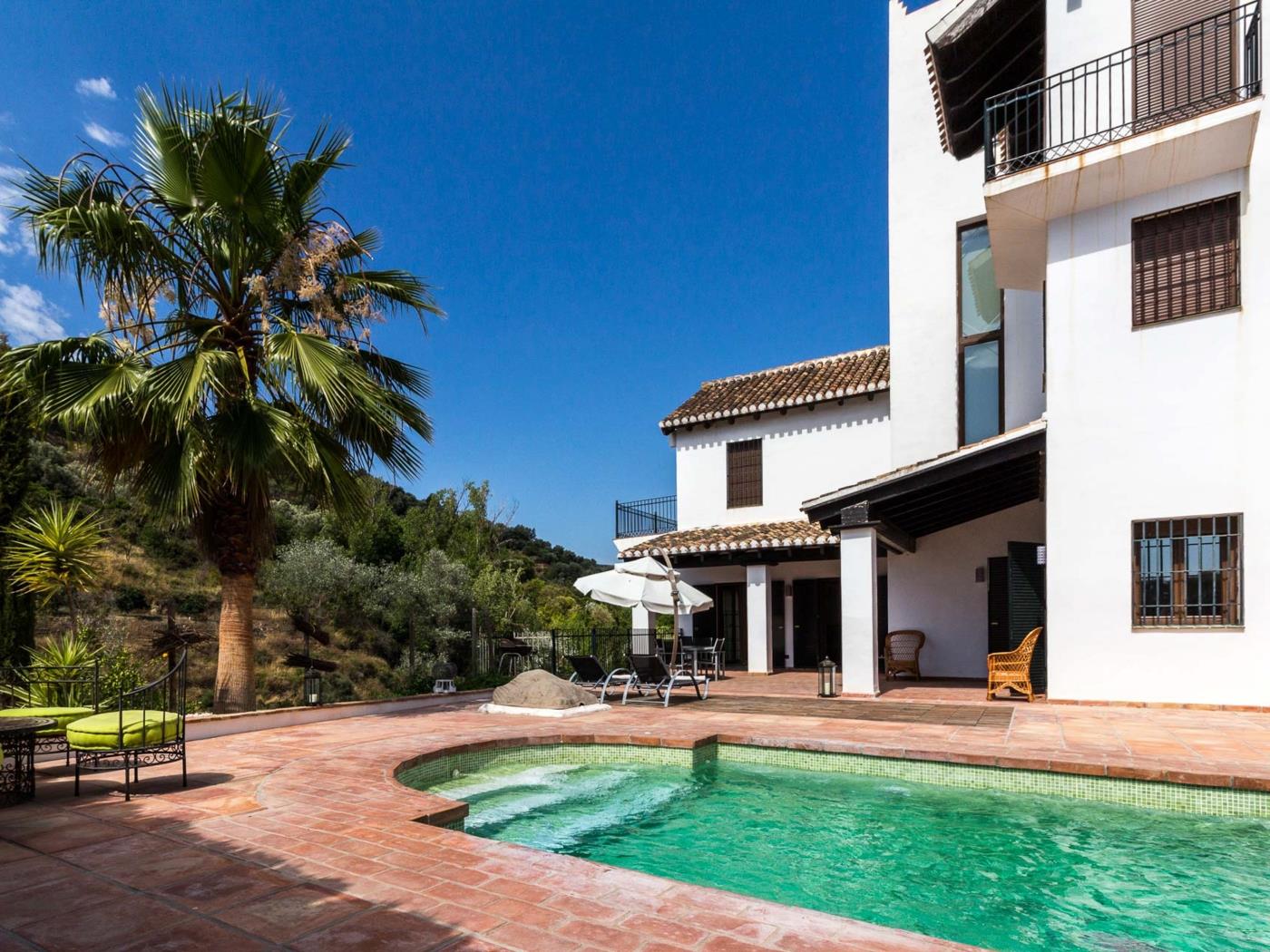 Magnificent house with pool, garden and views in Saleres