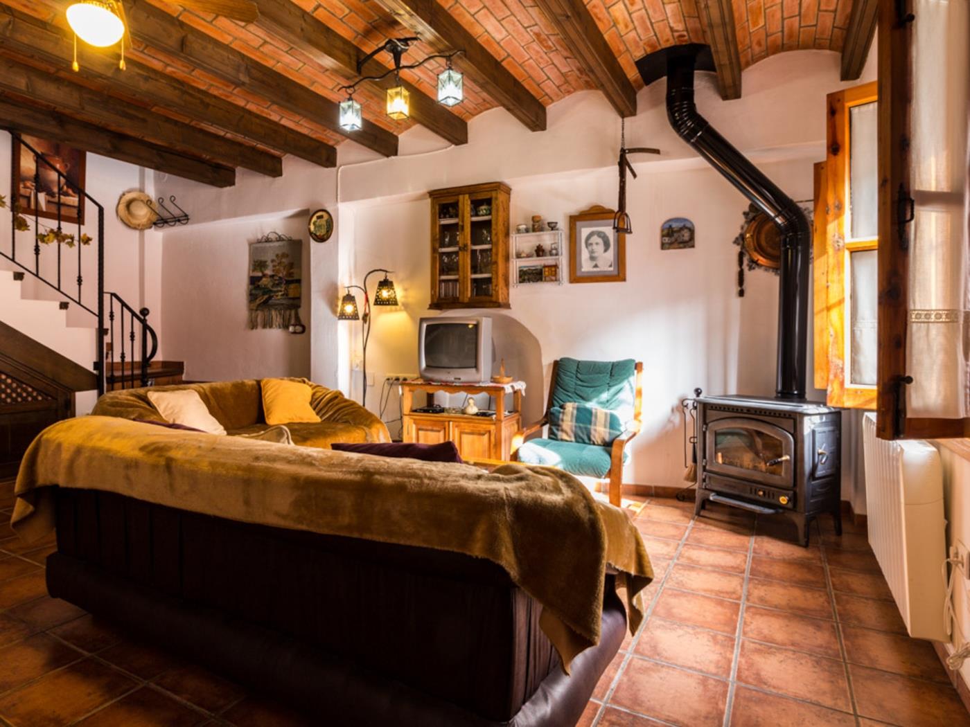 Bonita casa rural con patio, chimenea en Nigüelas