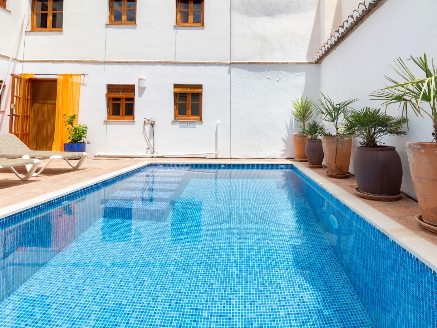 Maison avec piscine privée et style andalou à Albuñuelas