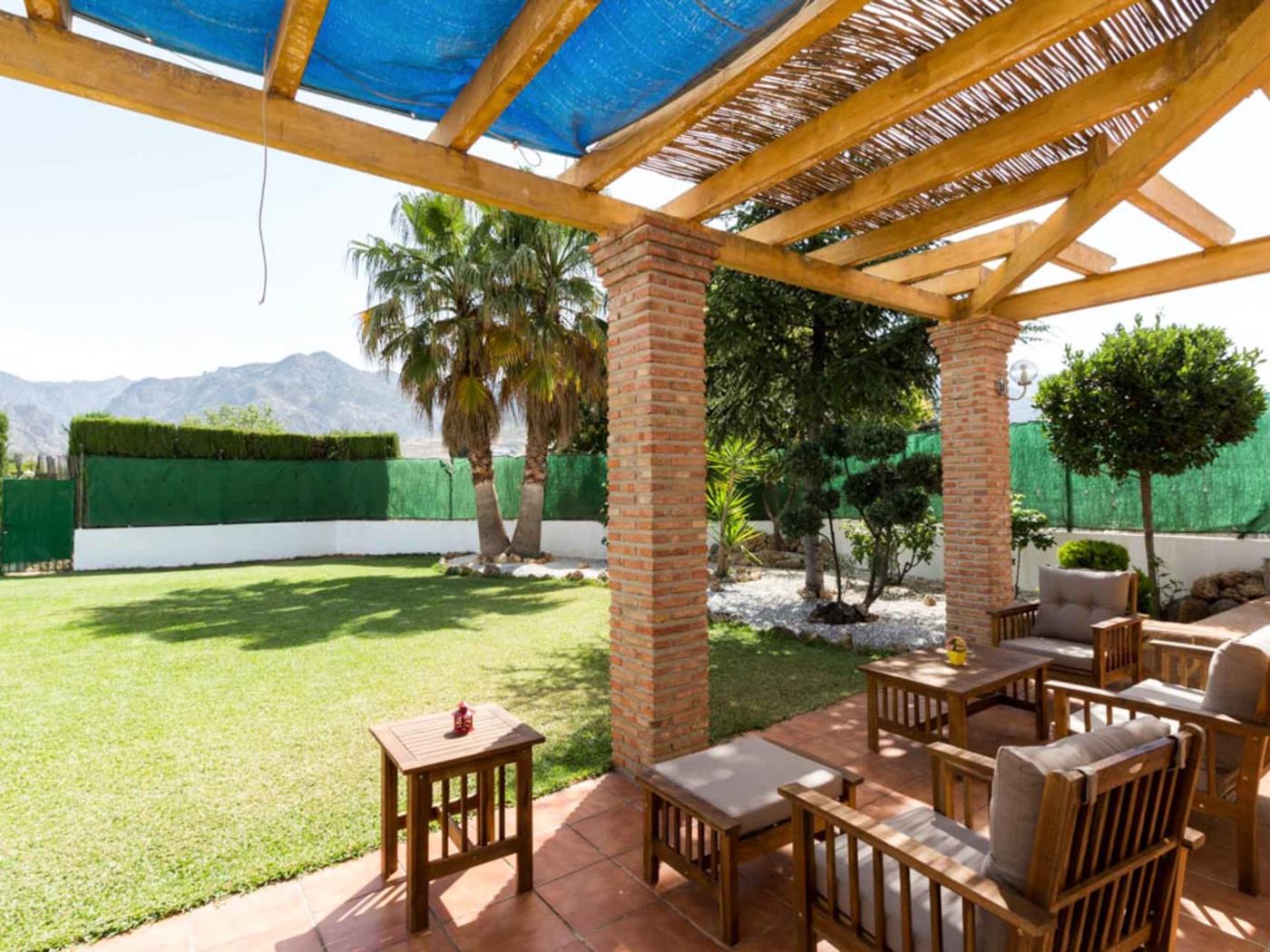 Cottage with pool, garden with views and wifi in Dúrcal