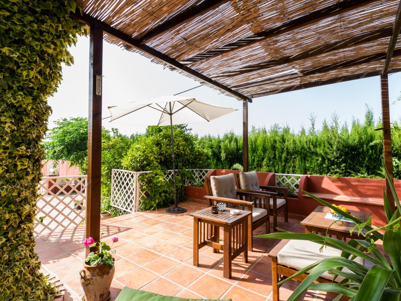 Fantastic duplex with private pool and garden in Padul