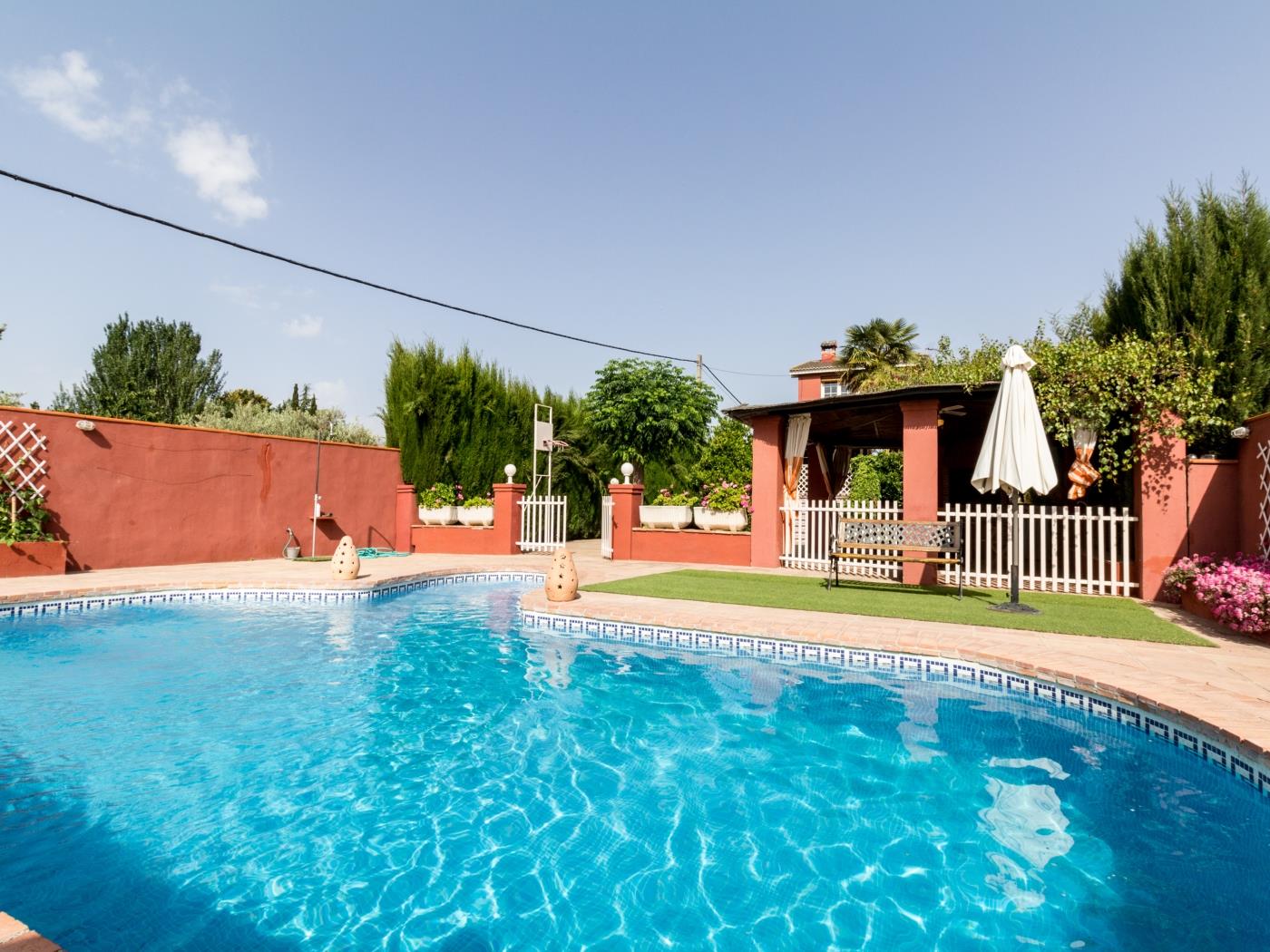 Fantastic duplex with private pool and garden in Padul