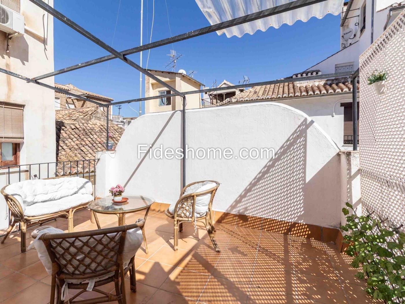 House with terrace and wifi in Granada