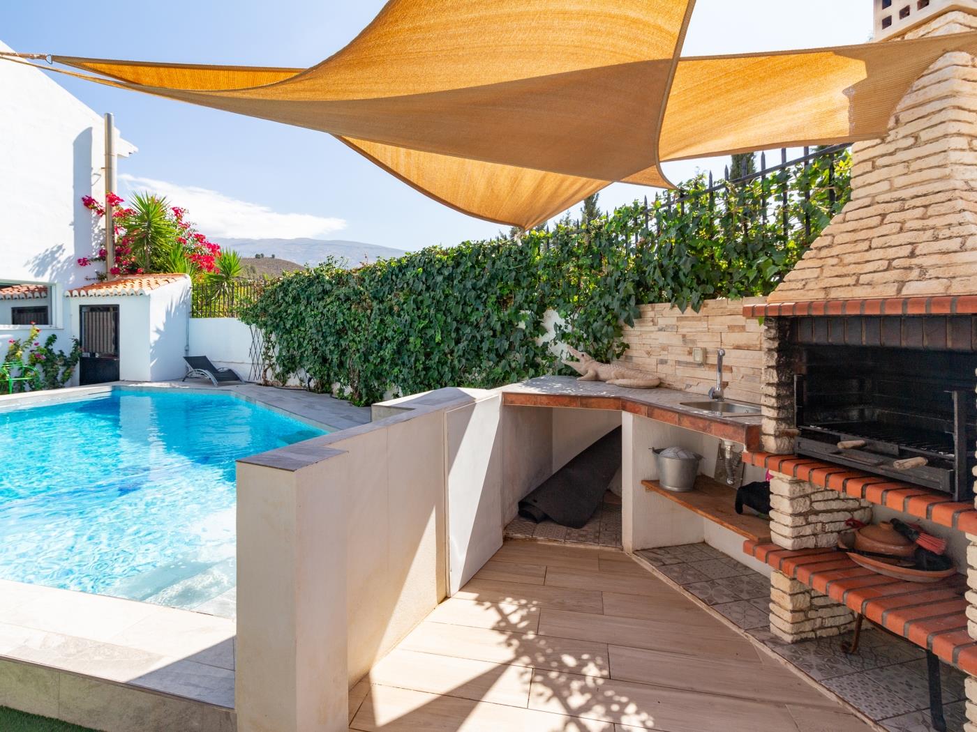 Belle maison avec piscine, terrasse et barbecue. à Cónchar
