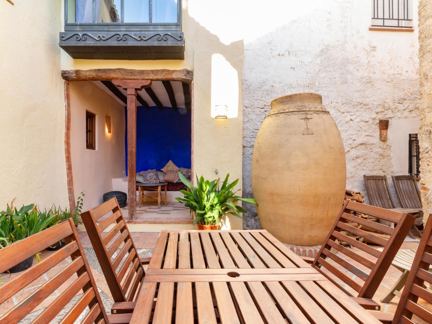 Mooi Andalusisch huis met zwembad en barbecue. .en Pinos del Valle
