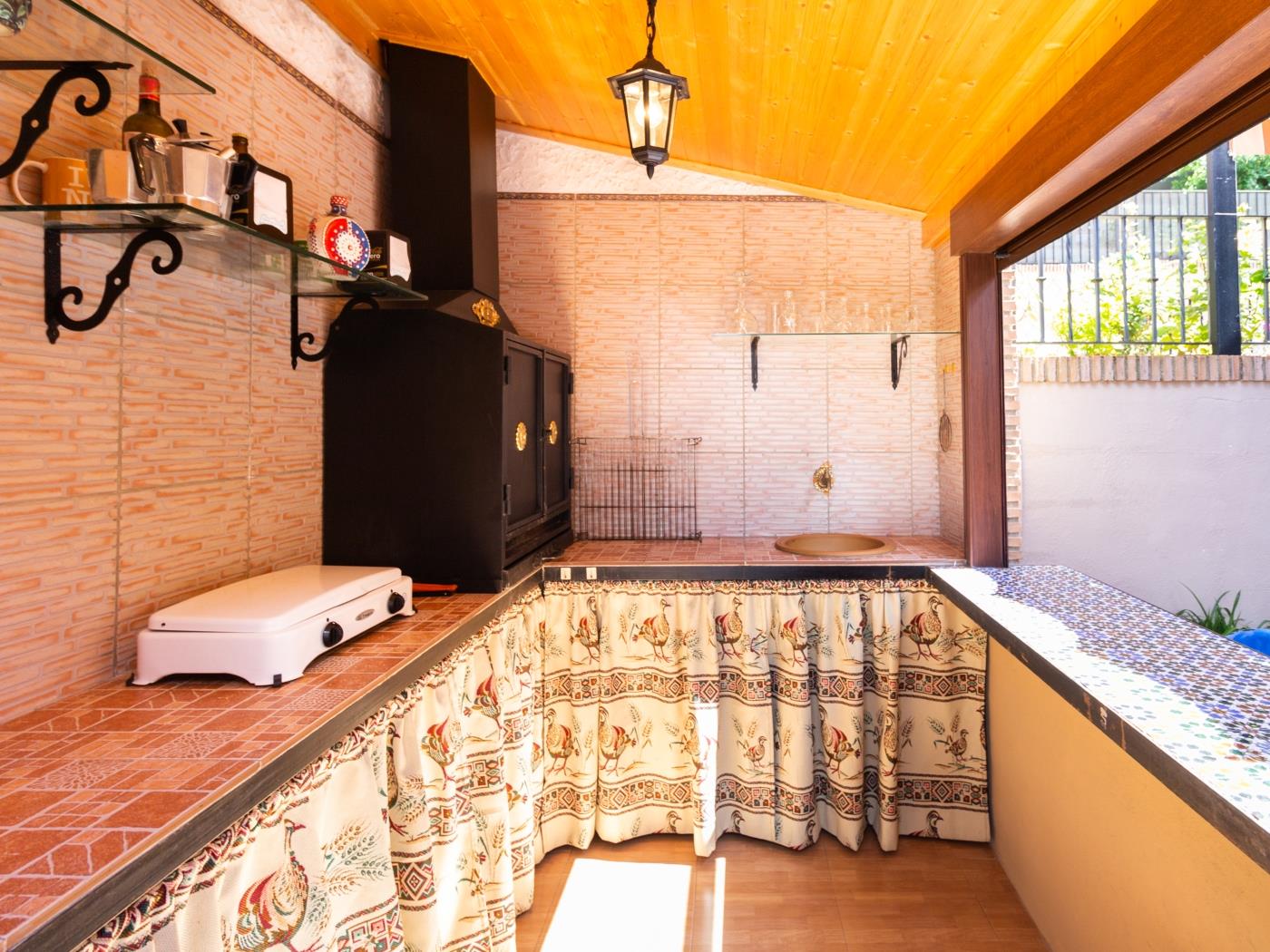 Maison avec piscine et Wi-Fi gratuit à La Zubia