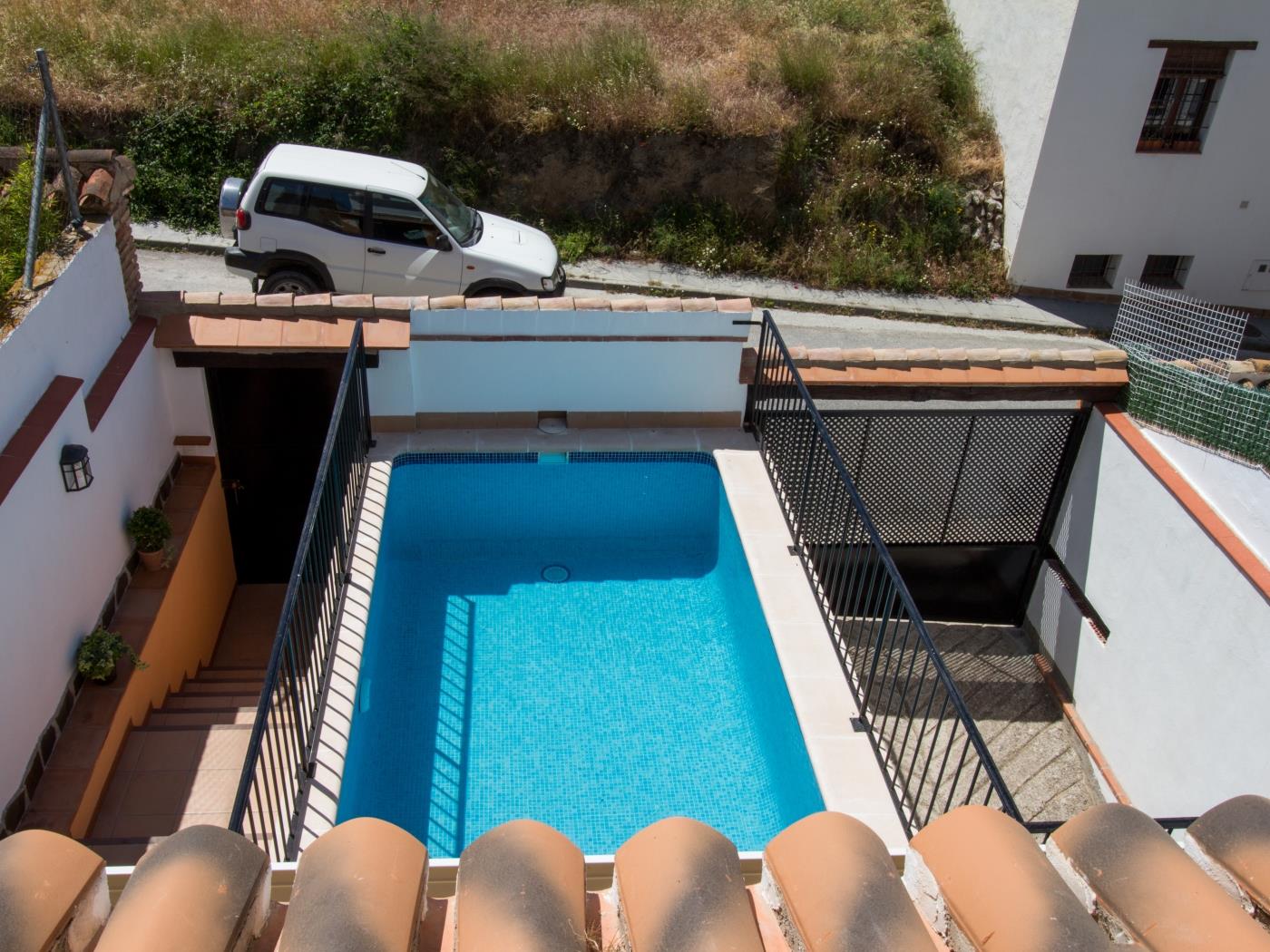 Casa con piscina, barbacoa en Nigüelas