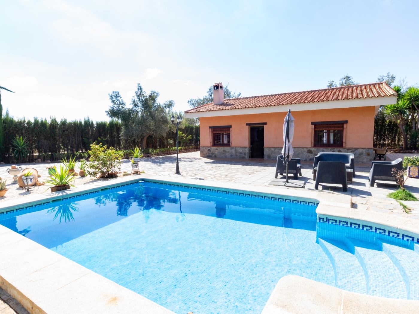 Cortijo rústico andaluz con piscina privada en Nigüelas