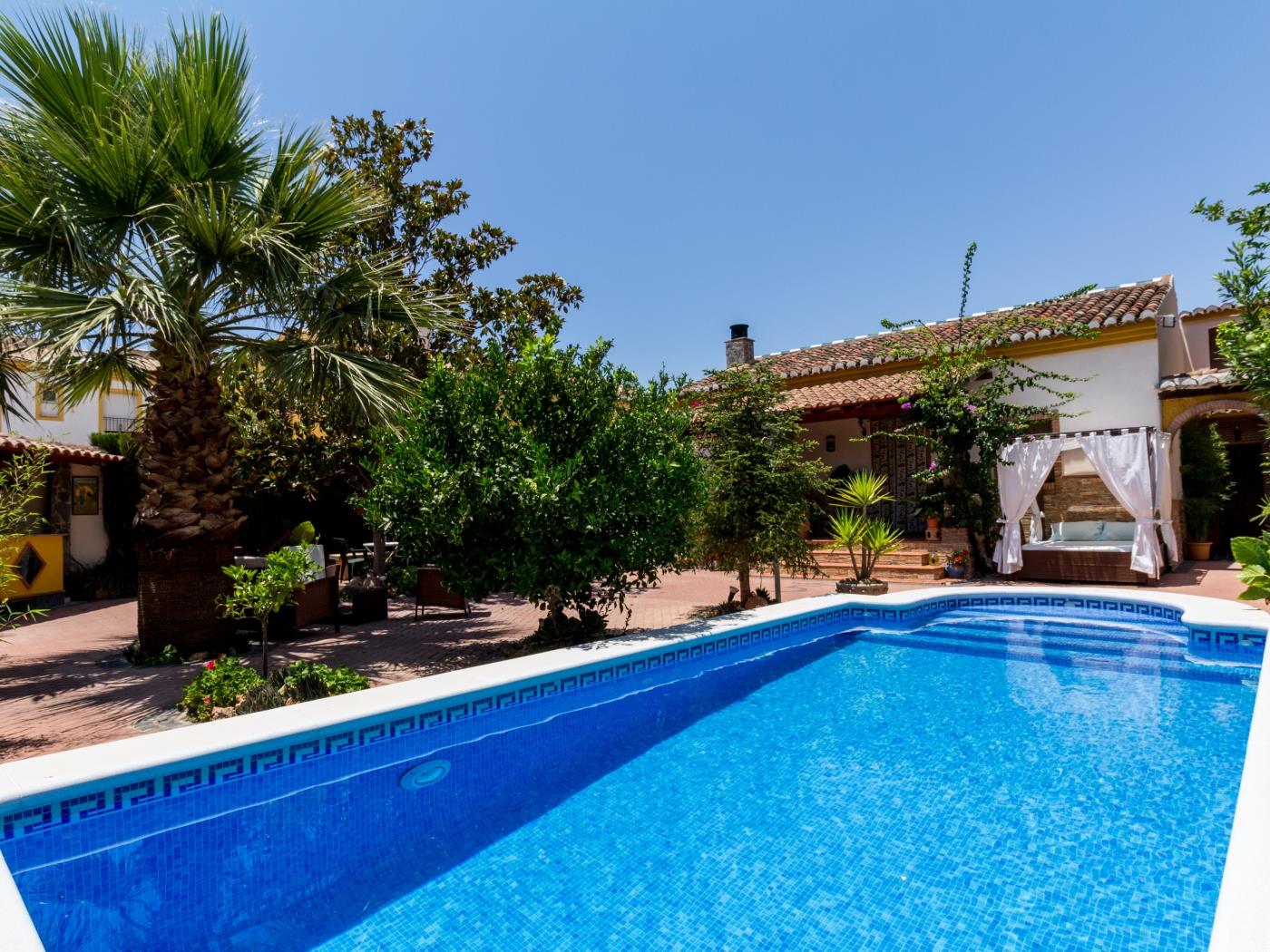 Andalusian farmhouse with private pool, terrace with porch and barbecue in Dúrcal