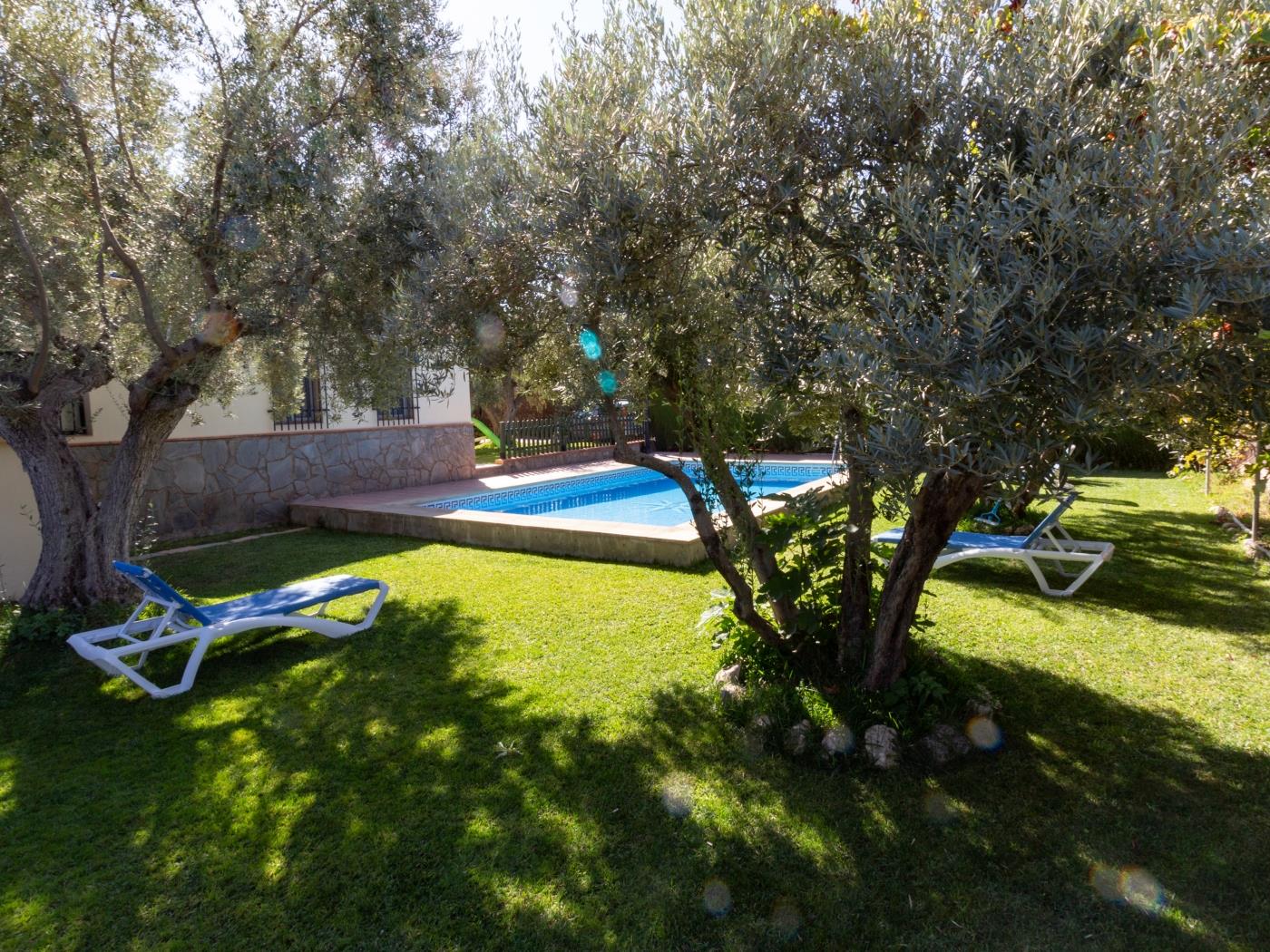 Ferme rustique andalouse avec piscine privée et wifi à Dúrcal