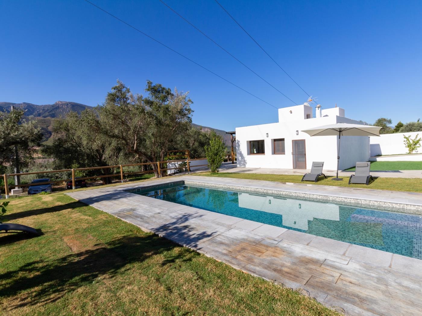 Charming farmhouse in the Alpujarra with private pool, garden and wifi in Órgiva