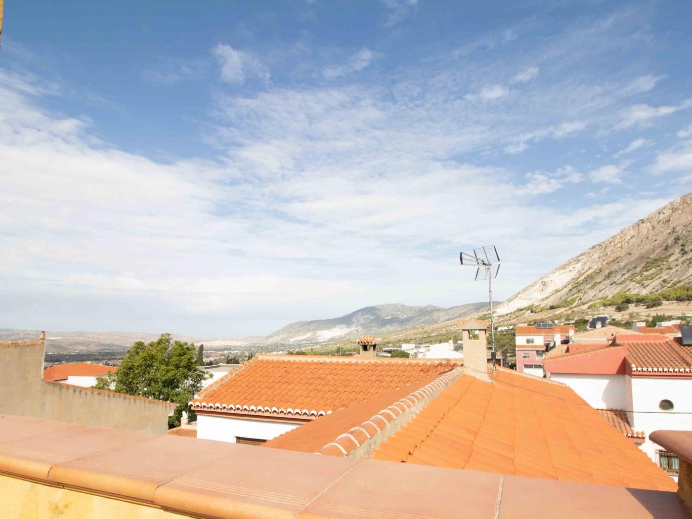 Family house with three rooms, fireplace - terrace in Nigüelas
