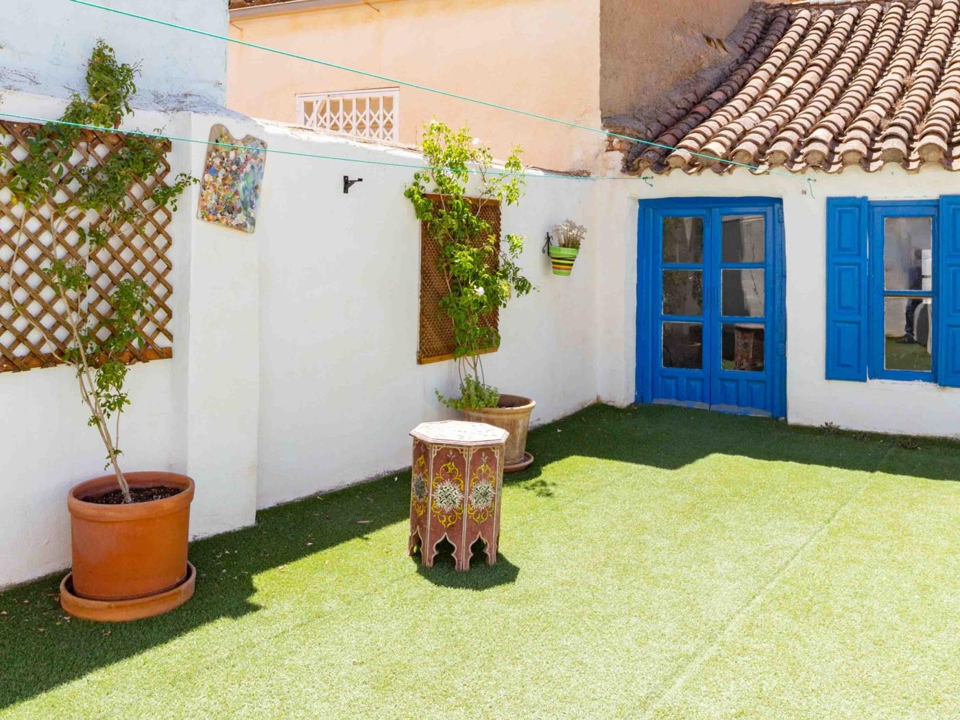 Casa con encanto en Nigüelas con patio y terraza en Nigüelas