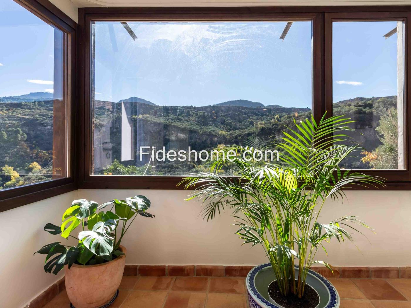 Casa con encanto, terraza y magnificas vistas en Albuñuelas. en Albuñuelas