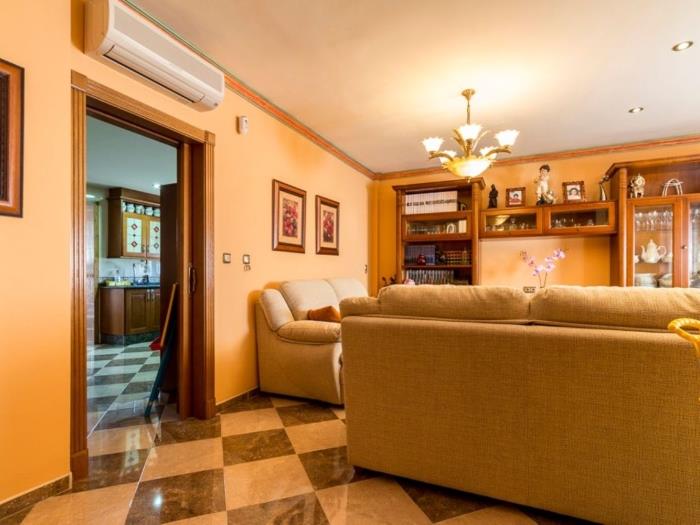 Magnificent house with a large terrace in Dúrcal. in Dúrcal