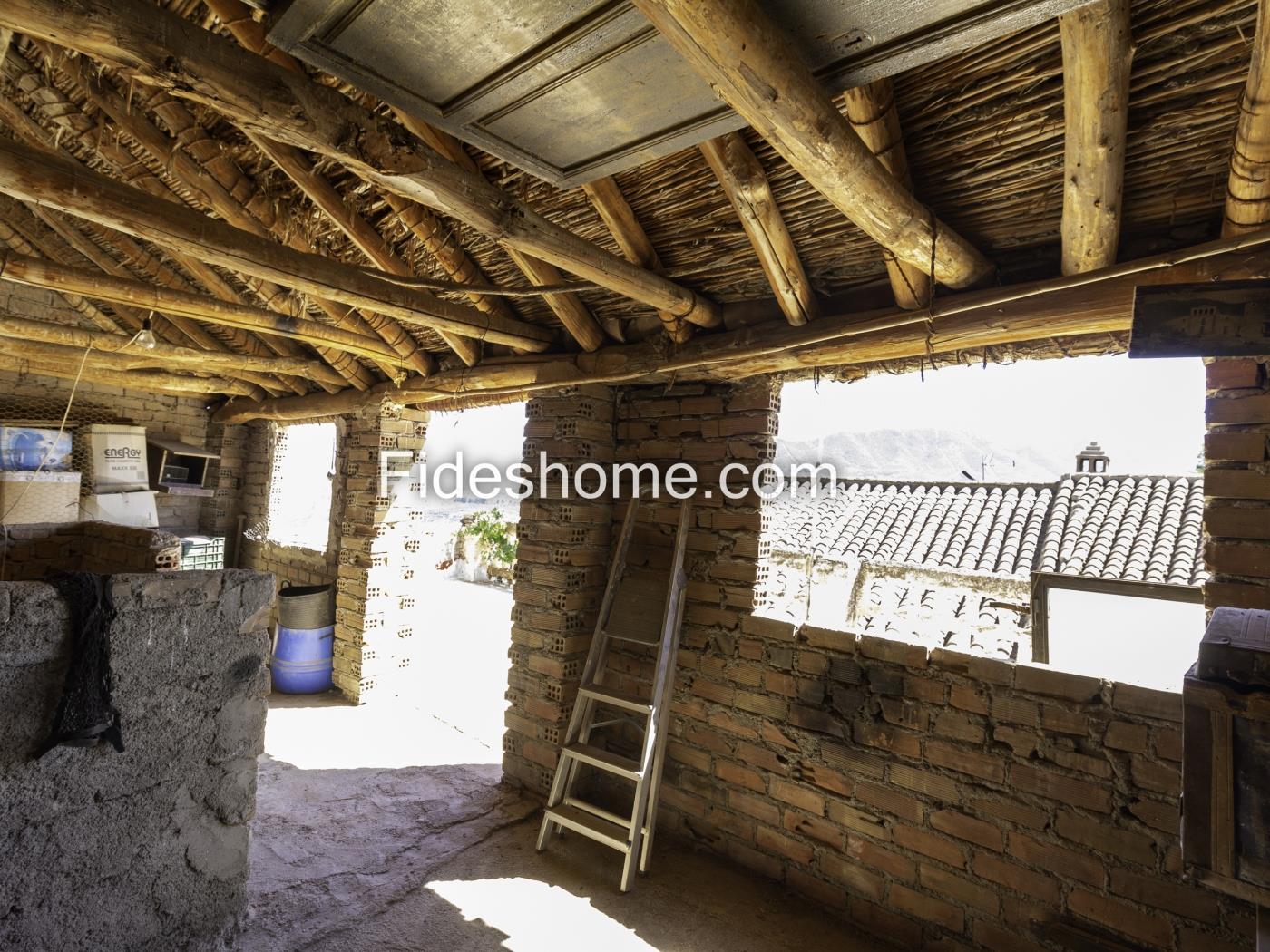Casa de pueblo con terraza y vistas en Chite en Chite