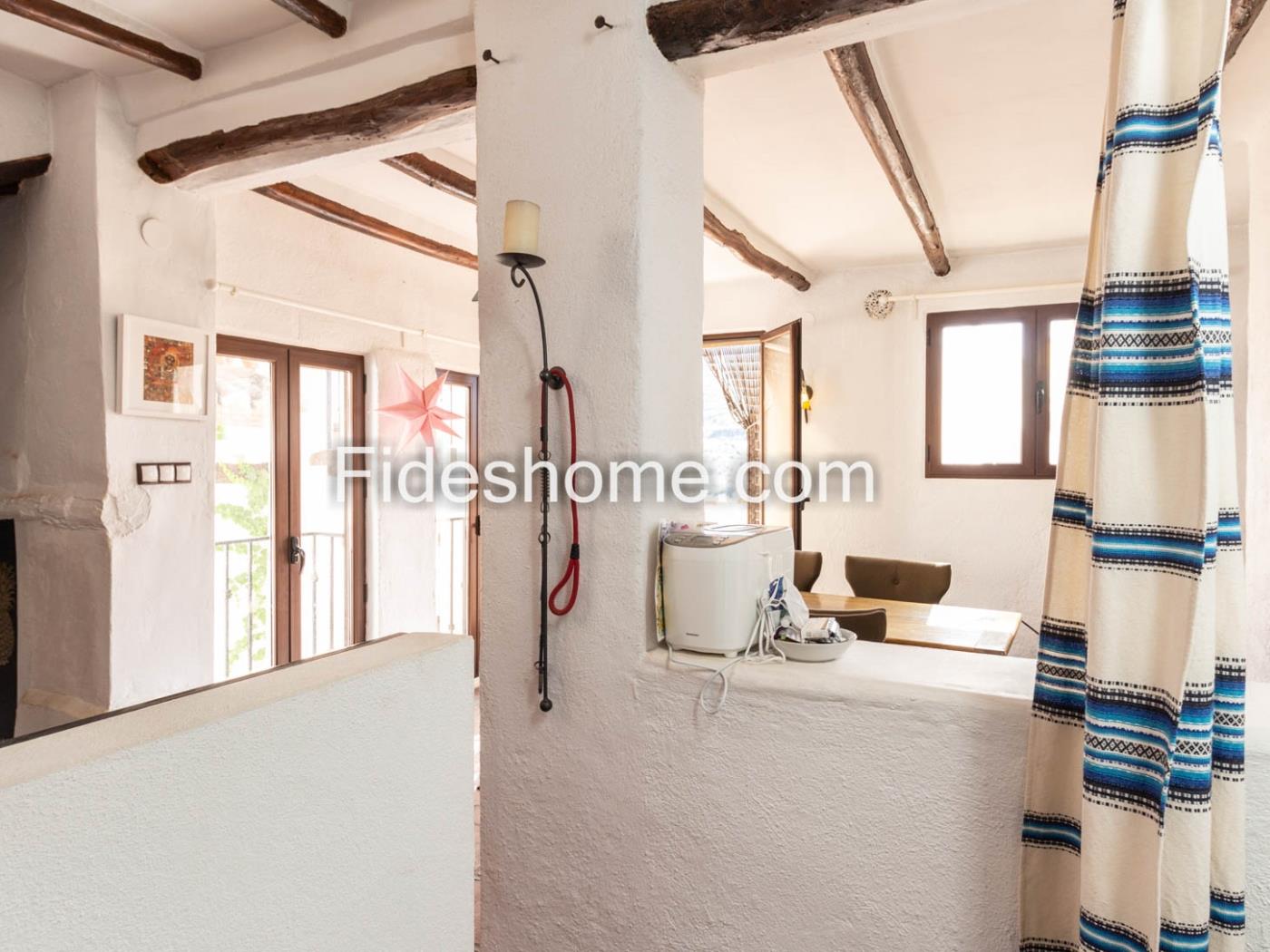 Splendid Charming House with Terrace and Views in Chite. in Chite