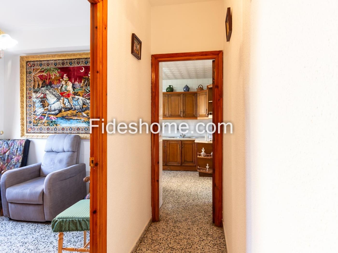 Townhouse with garage, terrace, and views in Albuñuelas. in Albuñuelas