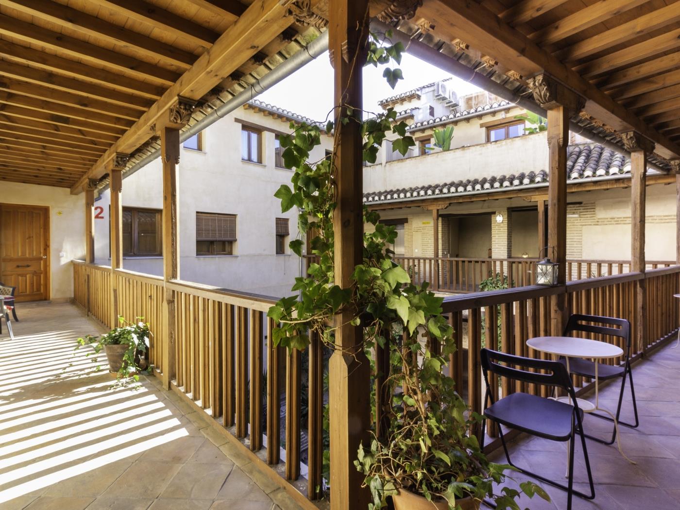 Apto Real Bajo Cartuja. Appartement avec patio privé et Wi-Fi. à Granada