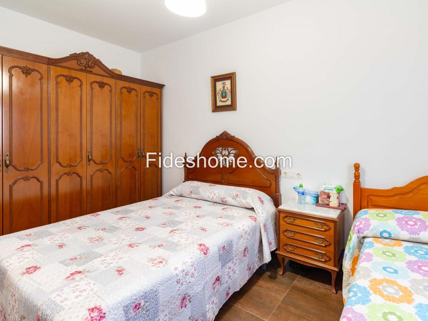 Beautiful country house with 4 bedrooms, pool, and olive grove in Dúrcal. in Dúrcal