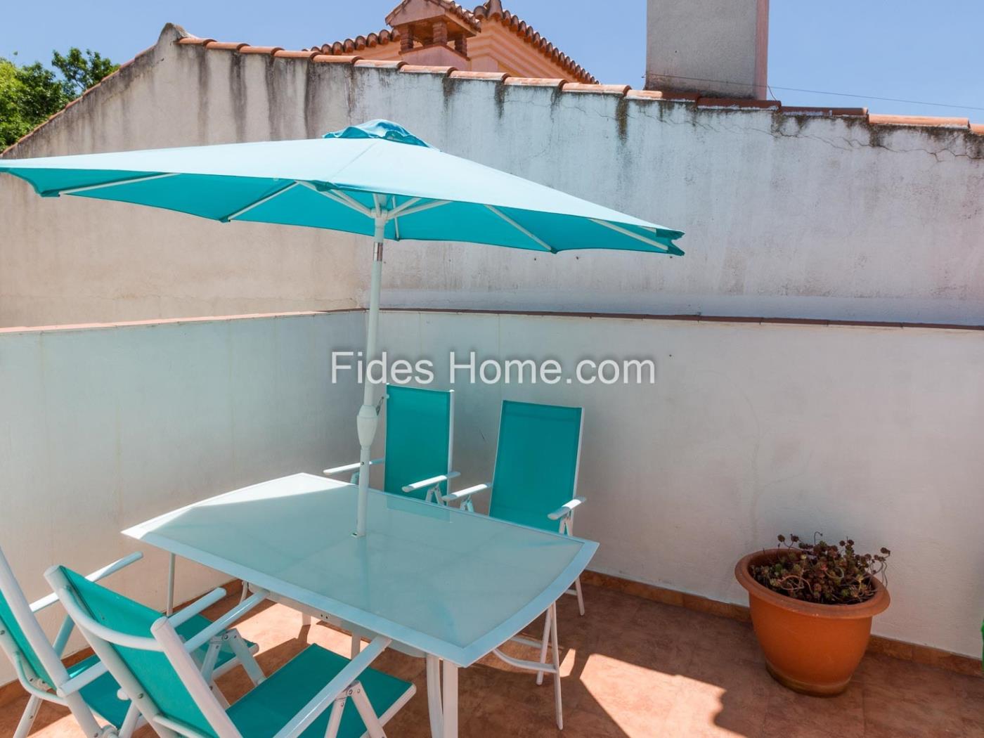 Rustic house with terrace in Dúrcal. in Dúrcal
