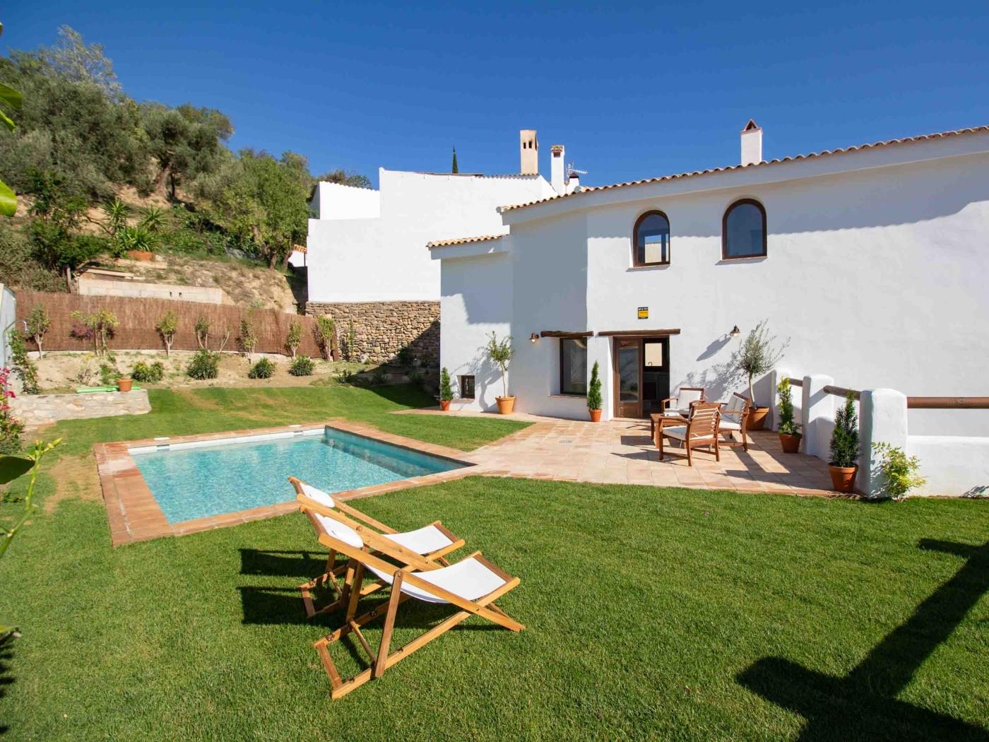 Magnifique maison rustique avec piscine, jardin et vue à Acequias