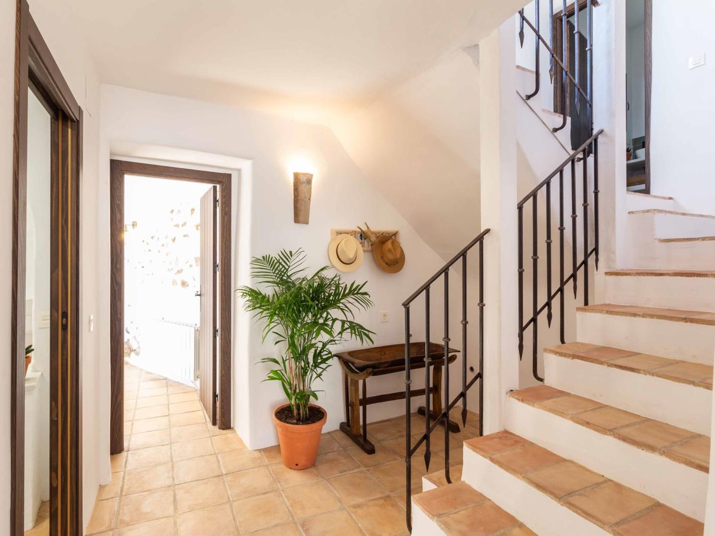 Magnifique maison rustique avec piscine, jardin et vue à Acequias