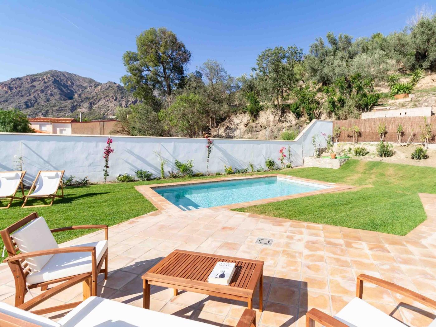 Magnifique maison rustique avec piscine, jardin et vue à Acequias