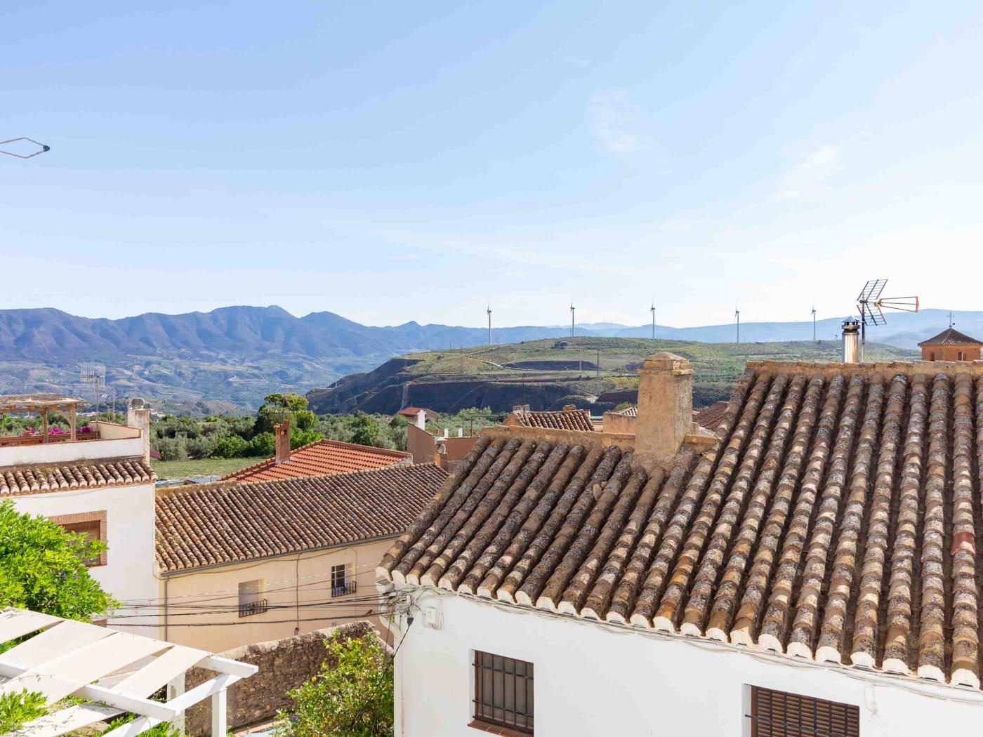 Magnifique maison rustique avec piscine, jardin et vue à Acequias