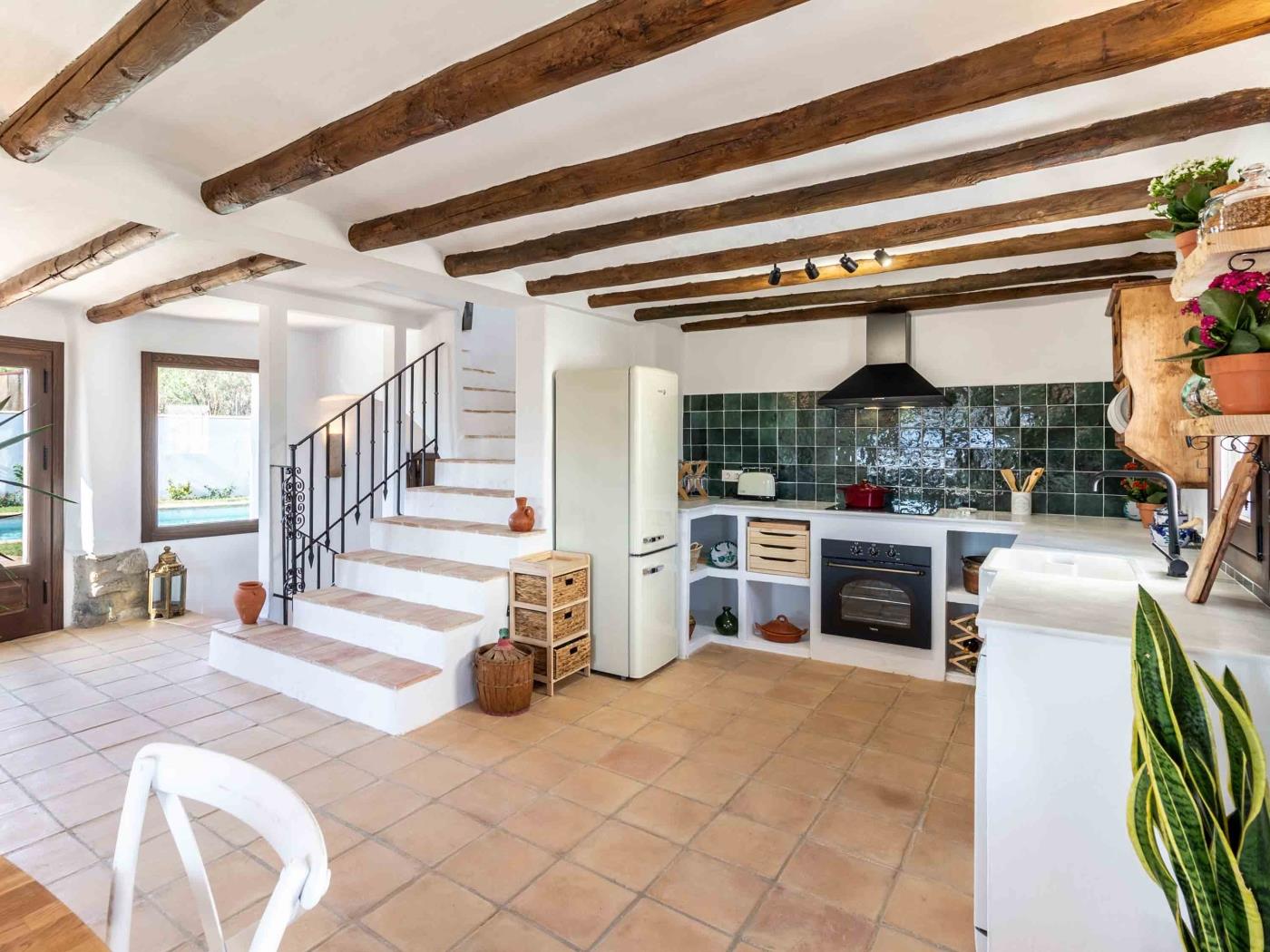 Magnifique maison rustique avec piscine, jardin et vue à Acequias