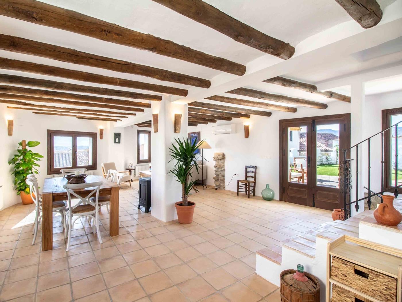 Magnifique maison rustique avec piscine, jardin et vue à Acequias