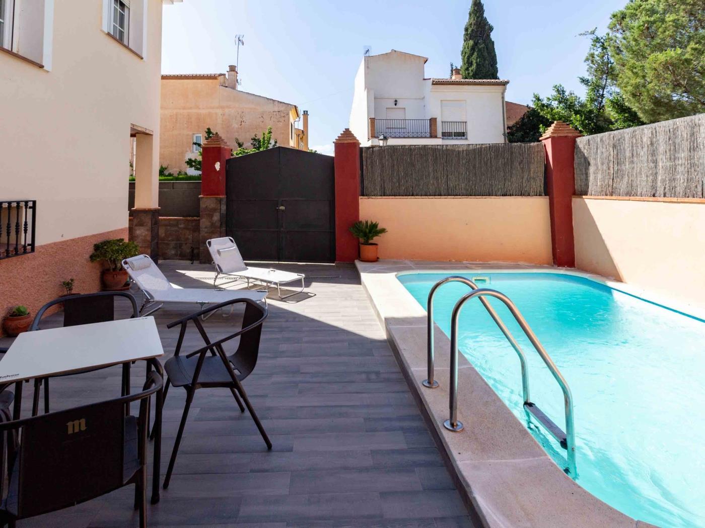 Casa con barbacoa y piscina en Dúrcal