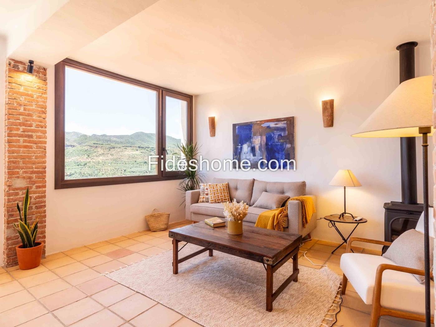Charming house with a terrace and magnificent view in Albuñuelas
