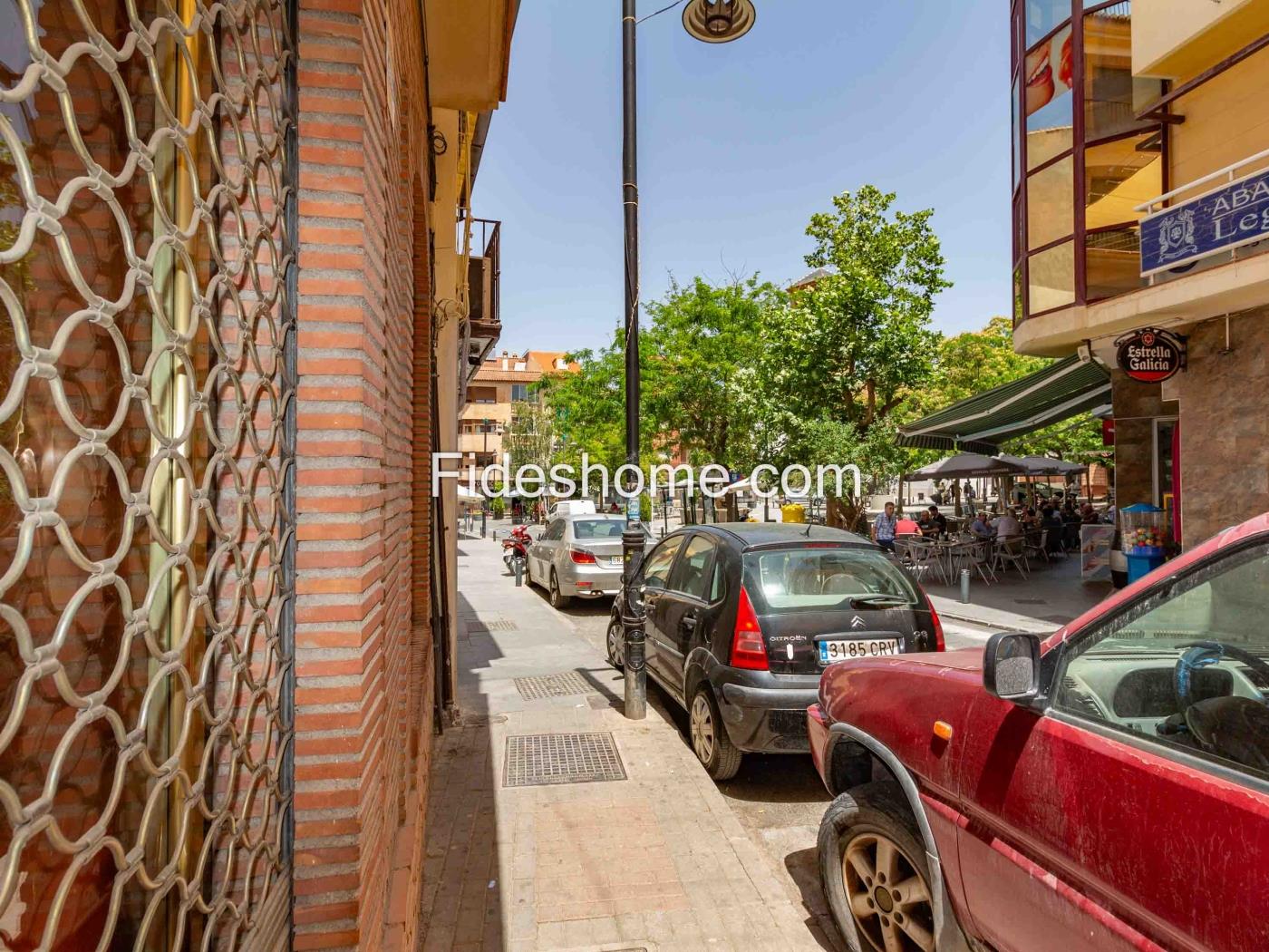 Magnífico local en la plaza principal de Dúrcal en Dúrcal