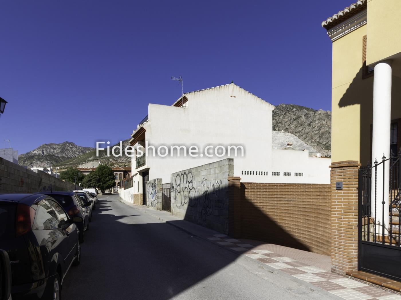 Magnifiek bouwperceel in het dorp Dúrcal .en Dúrcal