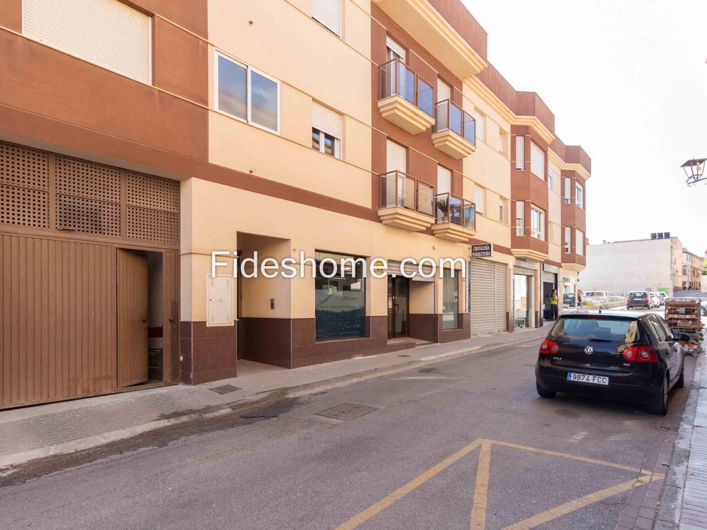 Garage space for a medium-sized car, in Dúrcal in Dúrcal