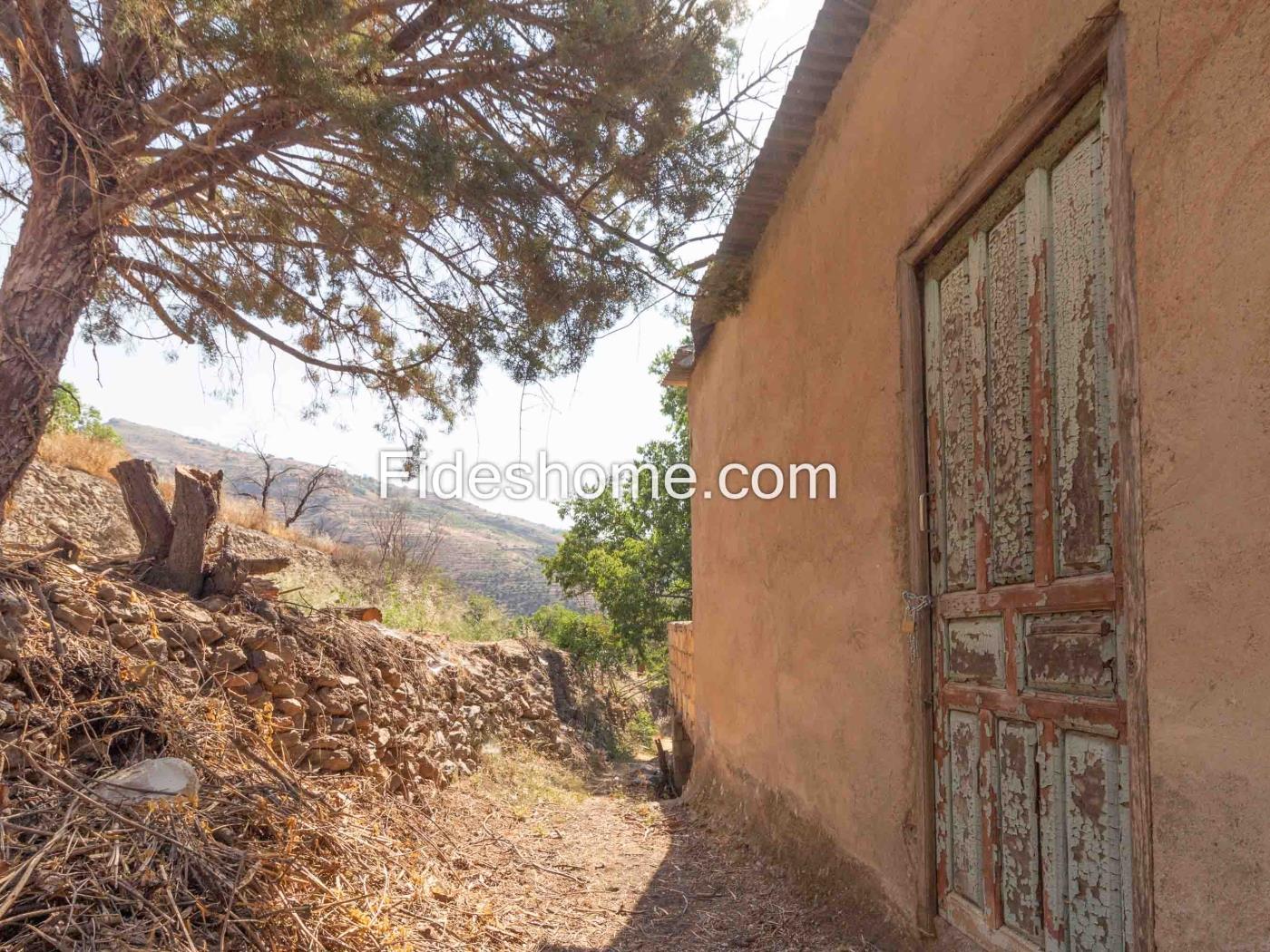 Farmhouse with irrigated land and views in Lanjaró in Lanjarón