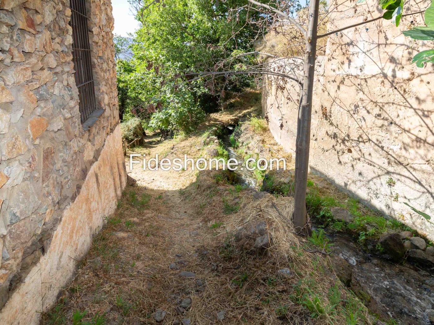 Farmhouse with irrigated land and views in Lanjaró in Lanjarón