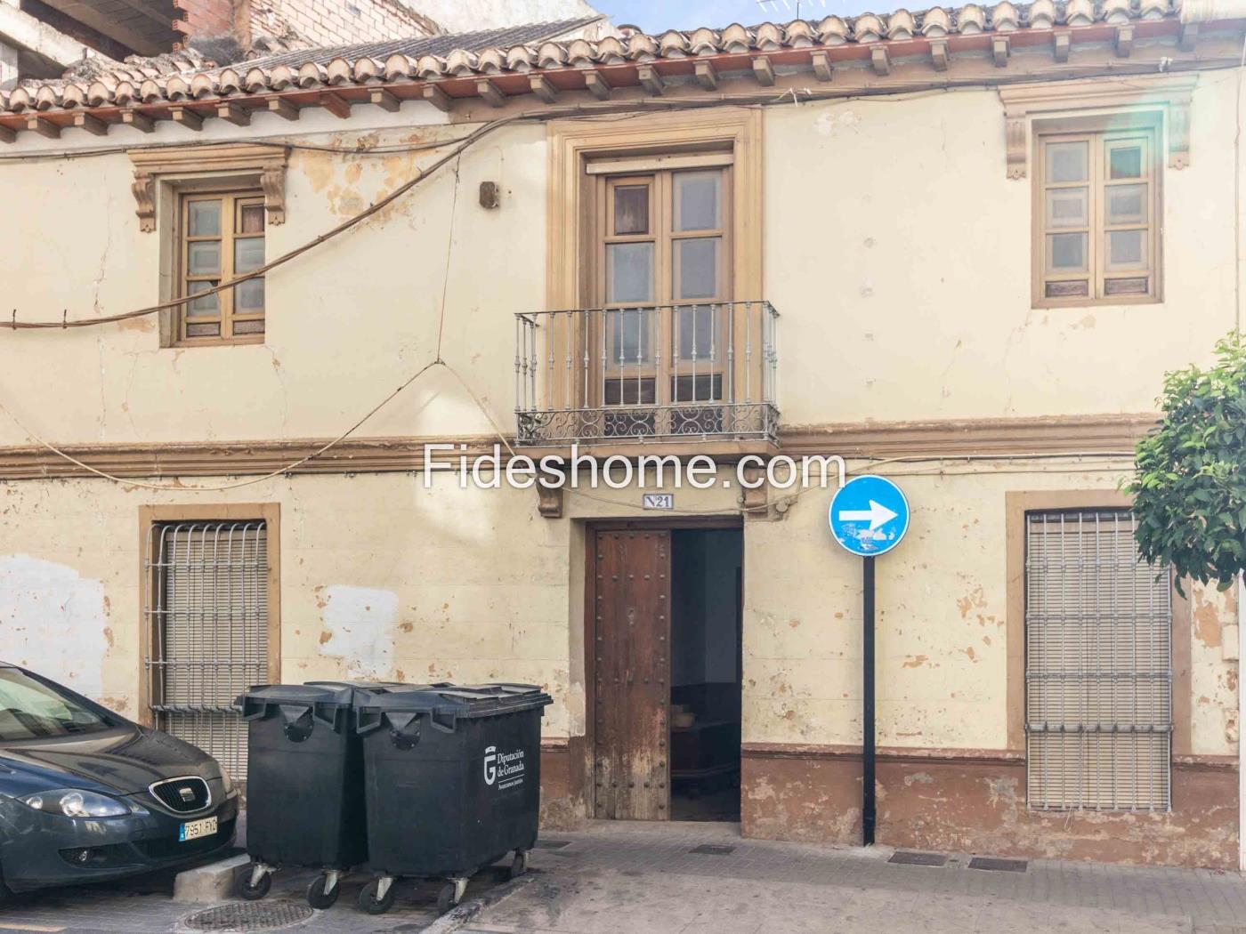 Townhouse with large garden area in Dúrcal