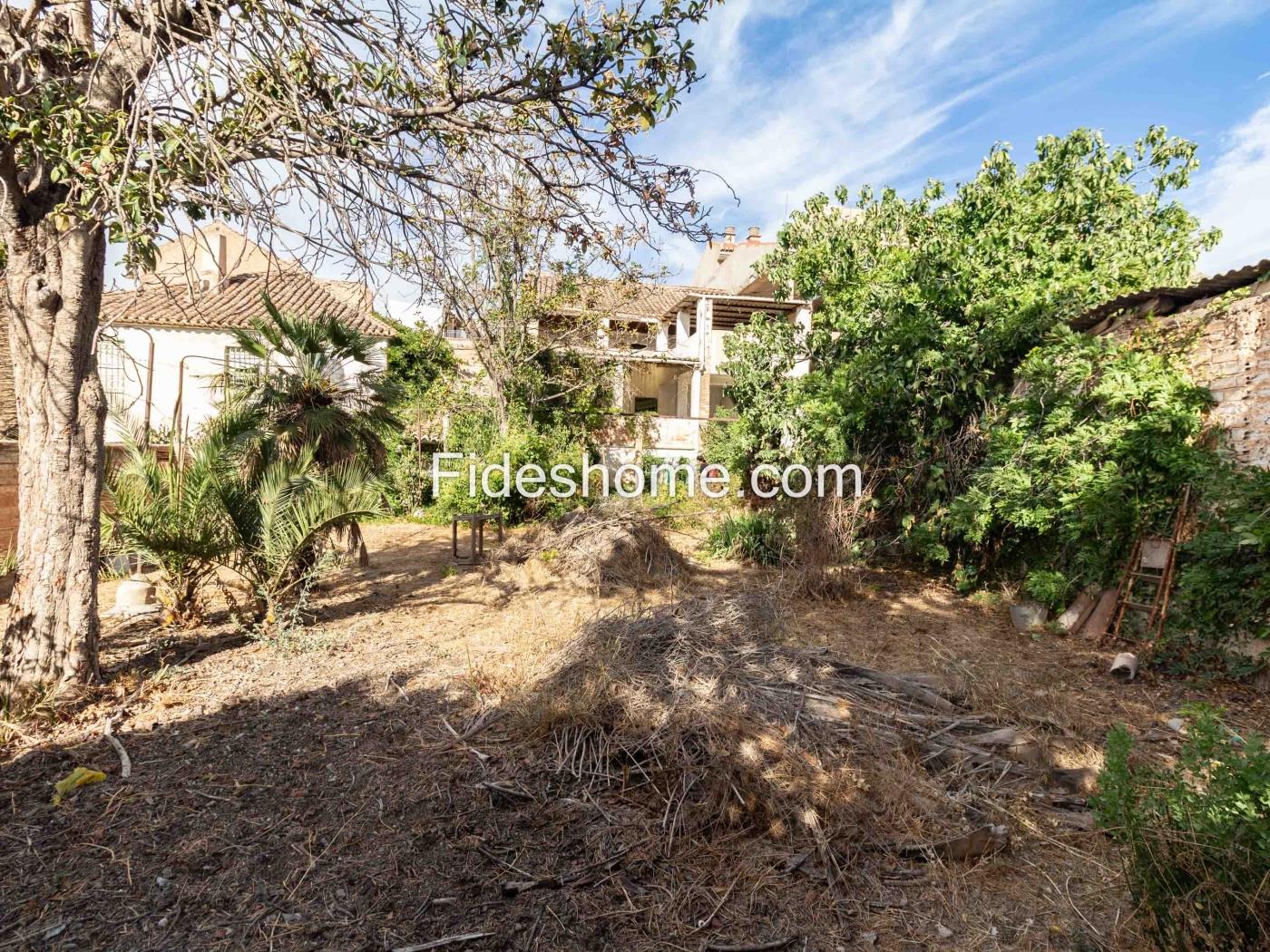 Townhouse with large garden area in Dúrcal