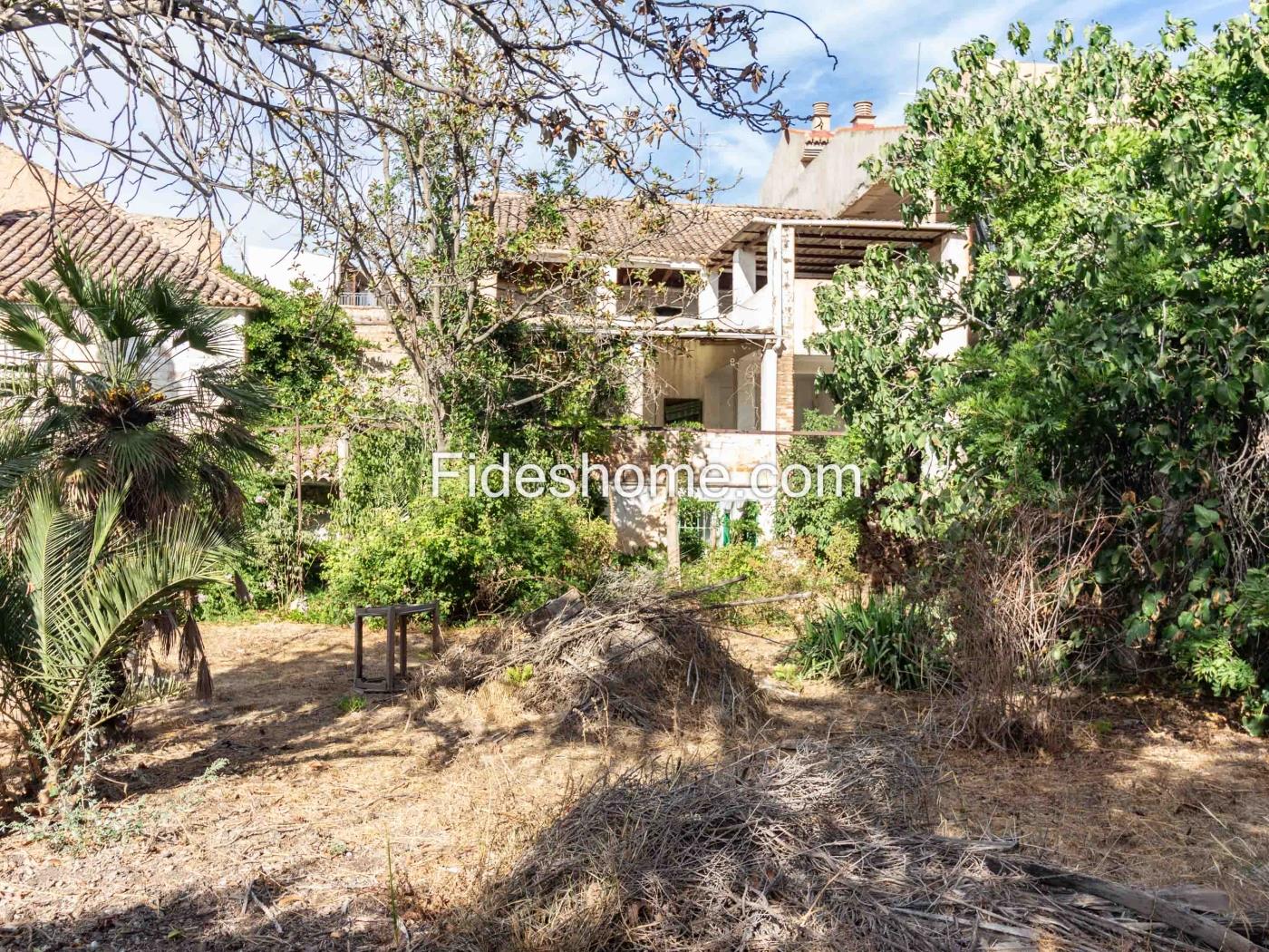 Townhouse with large garden area in Dúrcal