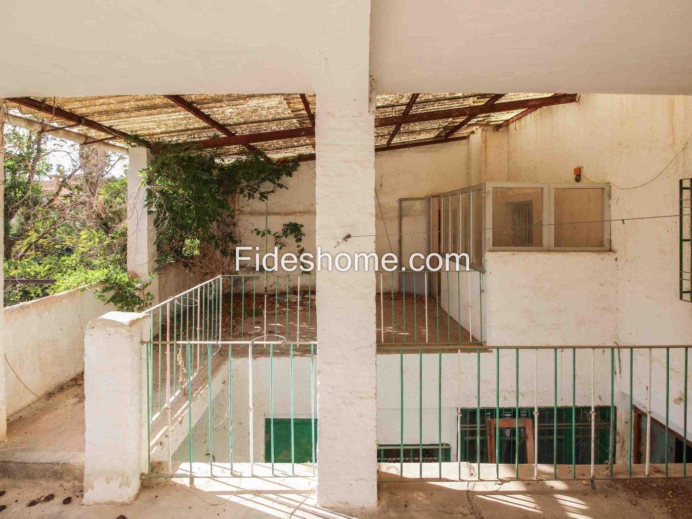 Townhouse with large garden area in Dúrcal