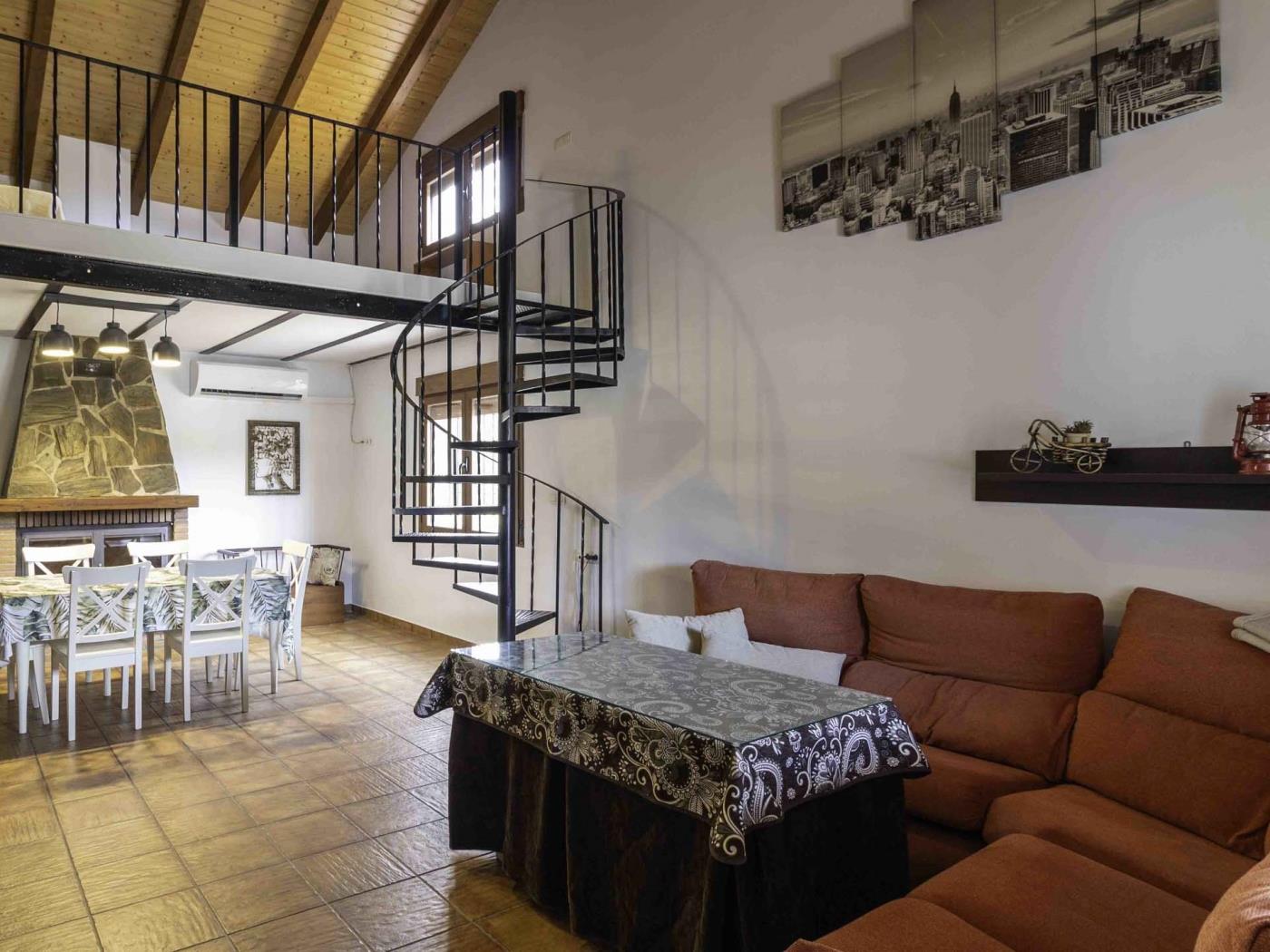 Farmhouse with pool and garden in Dúrcal