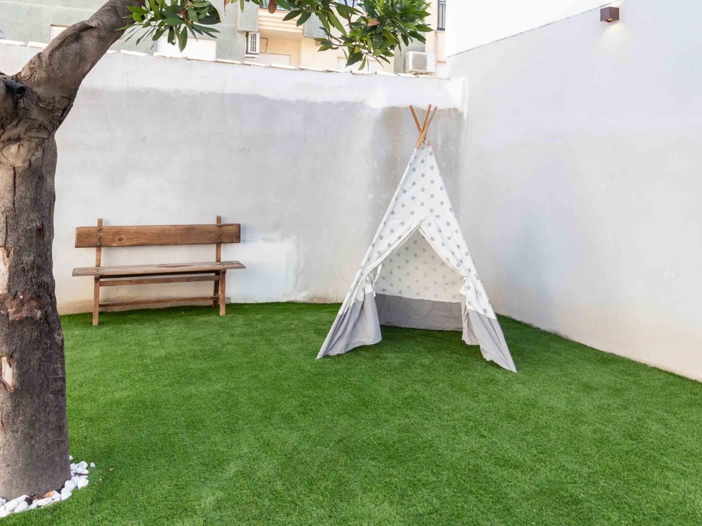 Kleines Haus mit Garten und Pool, ideal für Paare in Atarfe