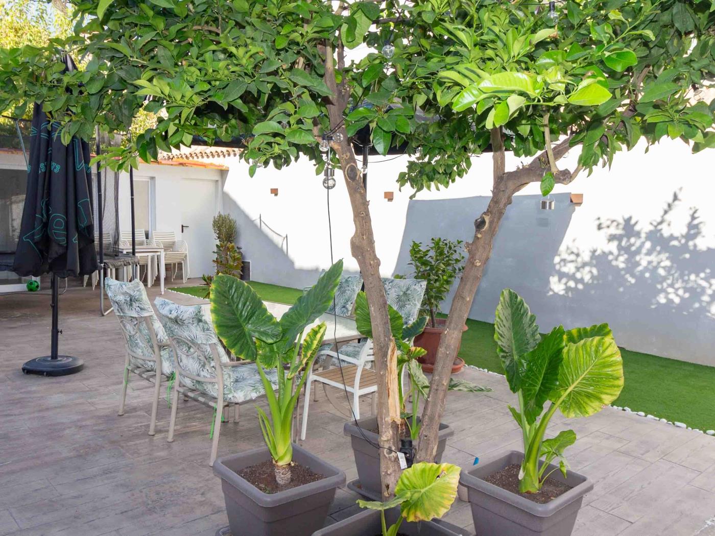 Kleines Haus mit Garten und Pool, ideal für Paare in Atarfe
