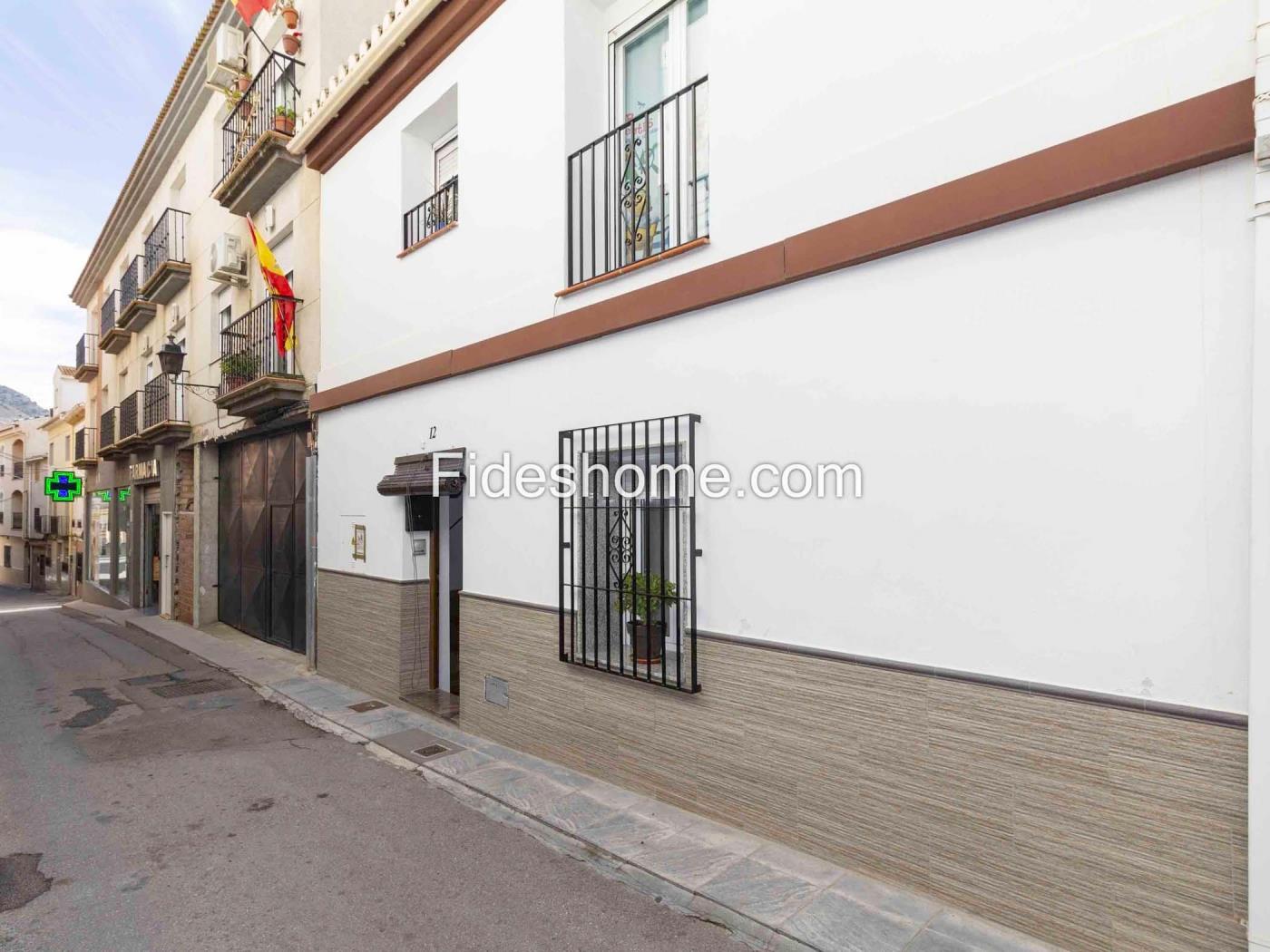 Encanto y confort en el corazón de Padul en Padul