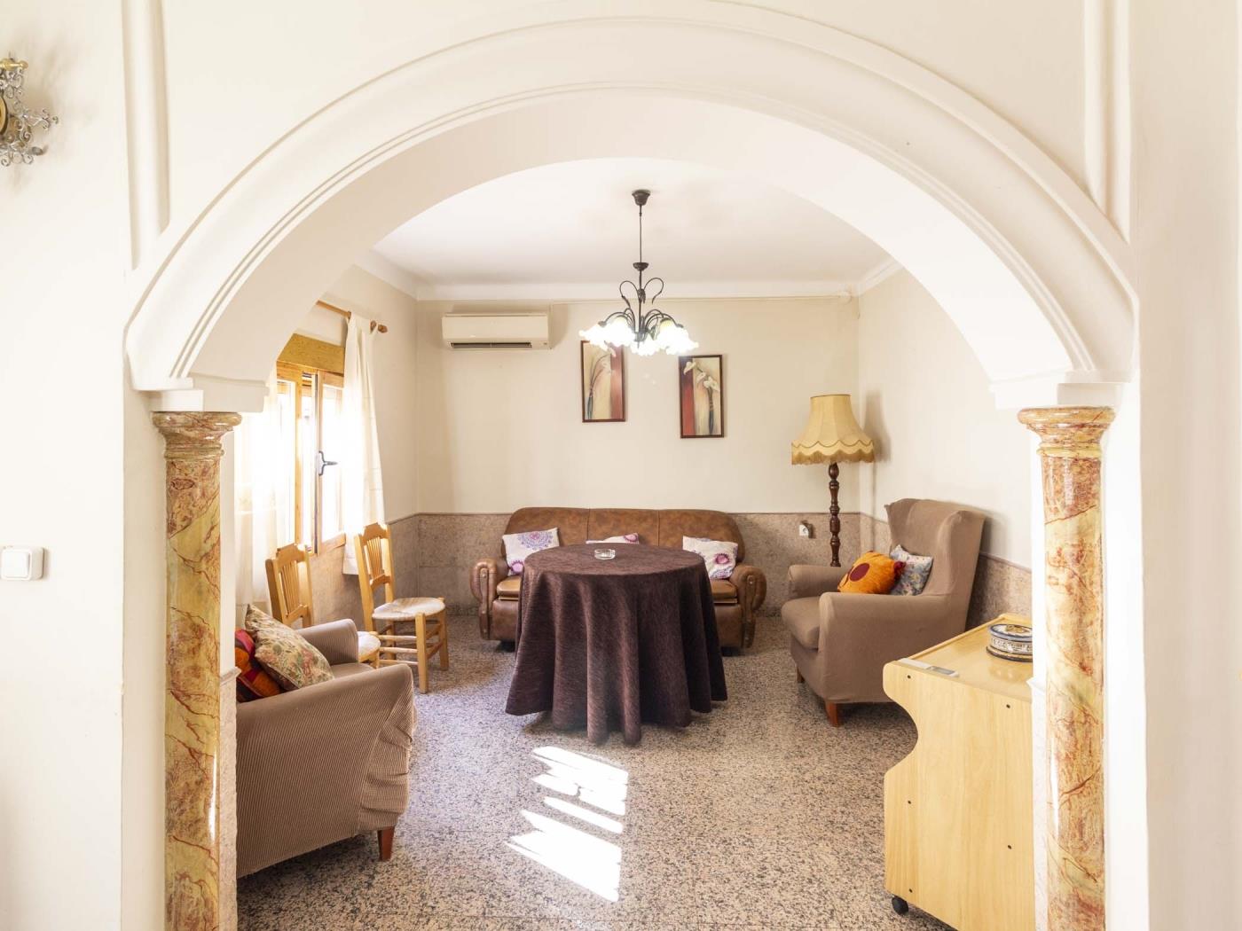 Luminosa casa de pueblo con patio en Dúrcal en Dúrcal