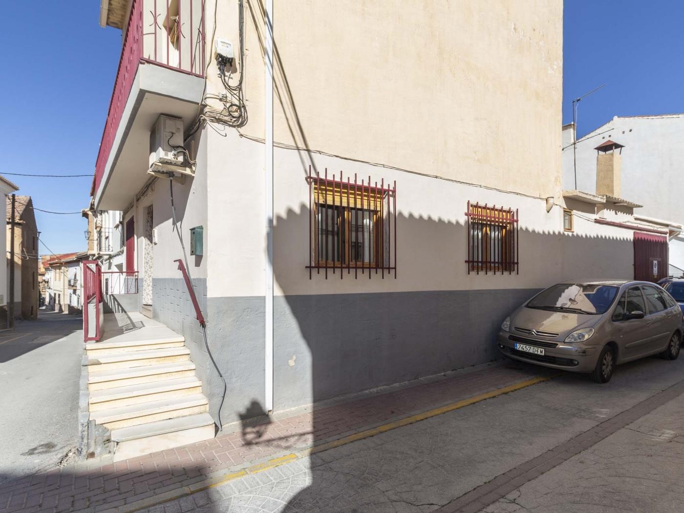Luminosa casa de pueblo con patio en Dúrcal en Dúrcal